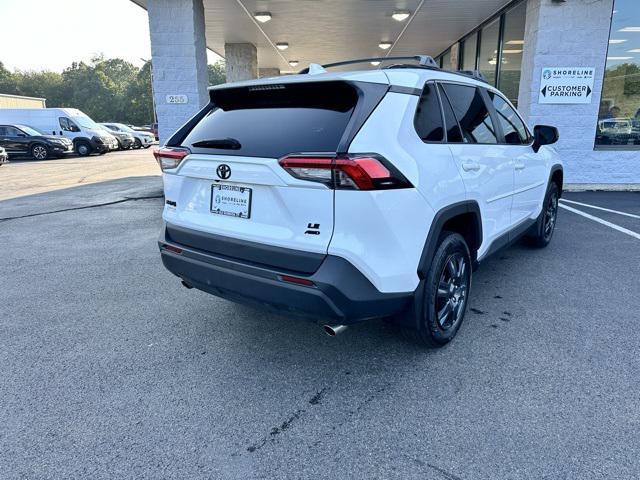 2020 toyota rav4 le