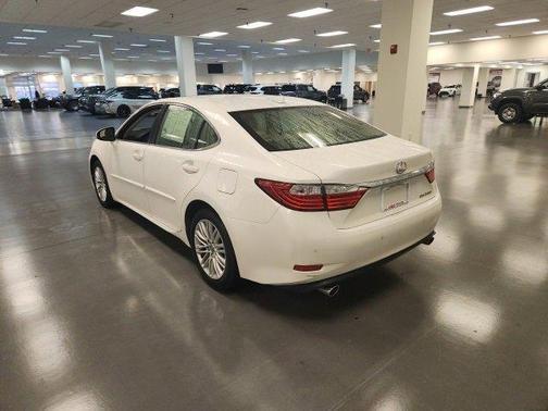 2013 lexus es 350 in milwaukee, wisconsin