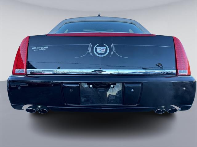 2011 cadillac dts luxury collection