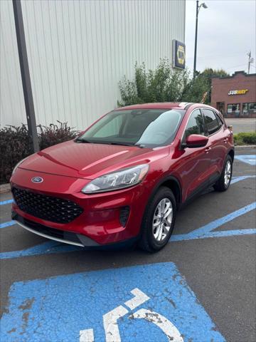 2020 ford escape se