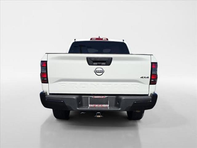 2022 nissan frontier s