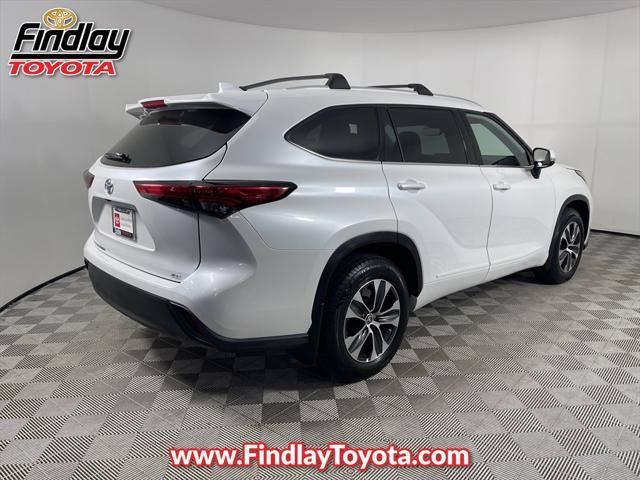2022 toyota highlander xle