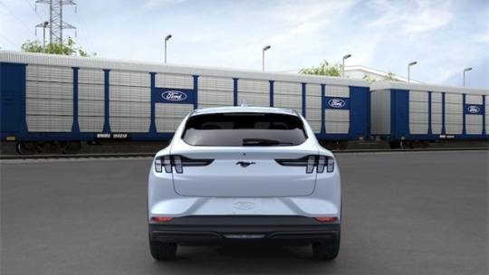2022 ford mustang mach-e select