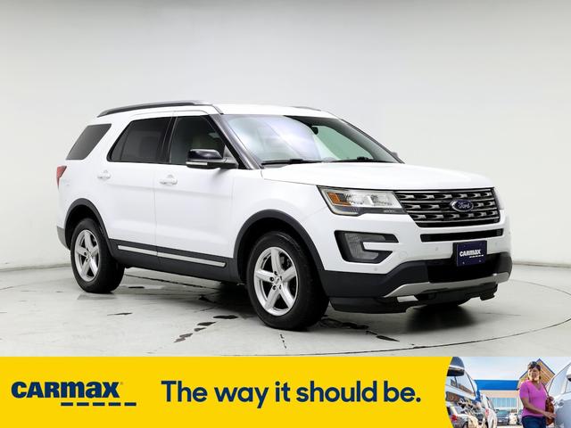 2017 ford explorer xlt