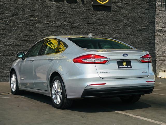 2019 ford fusion hybrid se