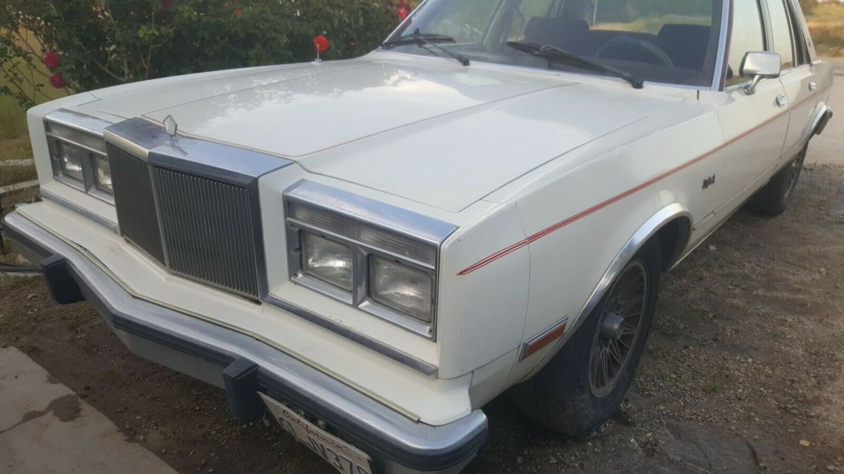 1987 dodge diplomat se