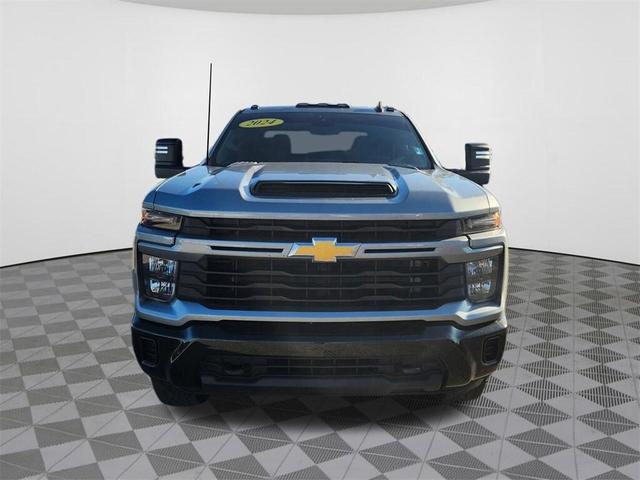 2024 chevrolet silverado 2500 custom