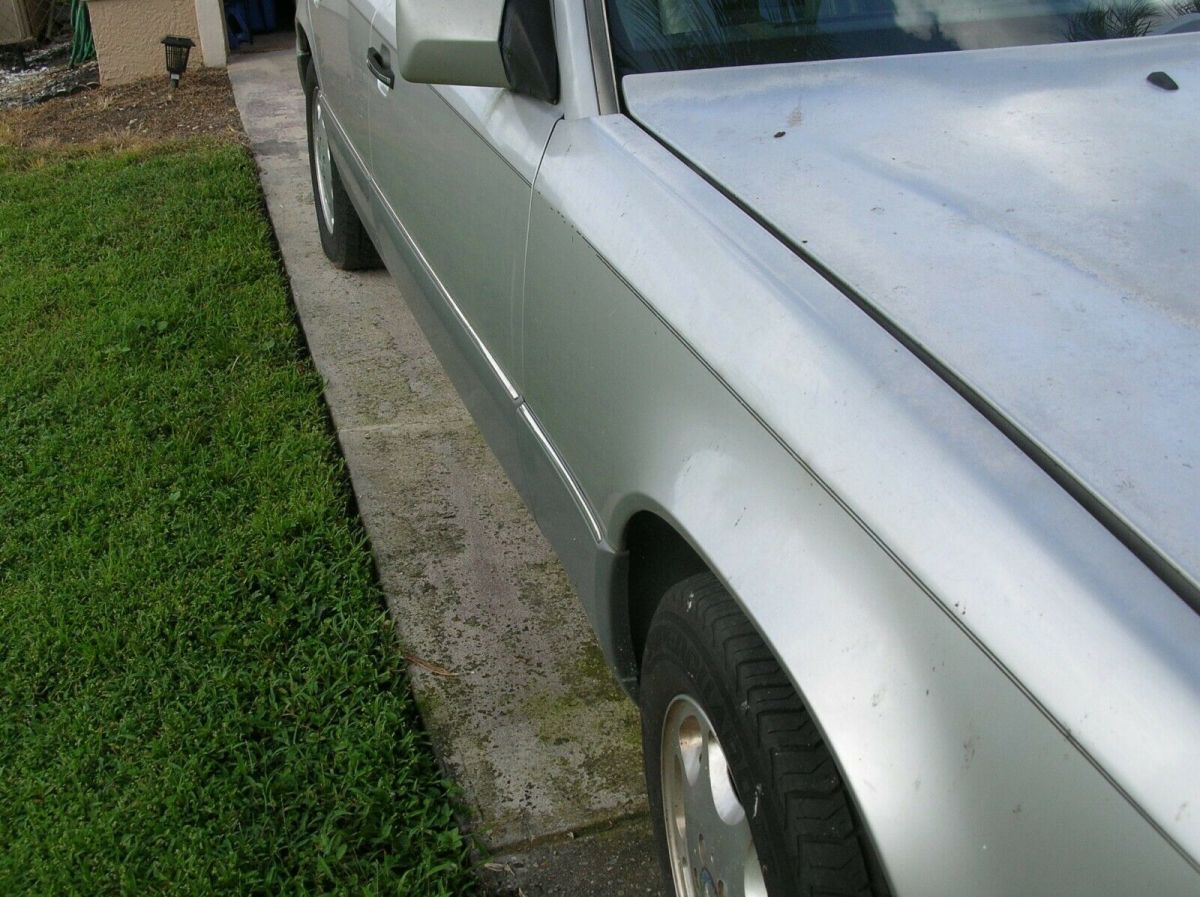 mercedes-benz 400e base