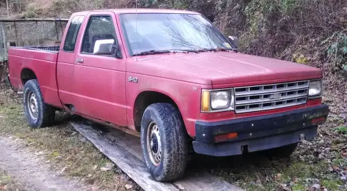 1983 red chevy s10 v-6 4x4