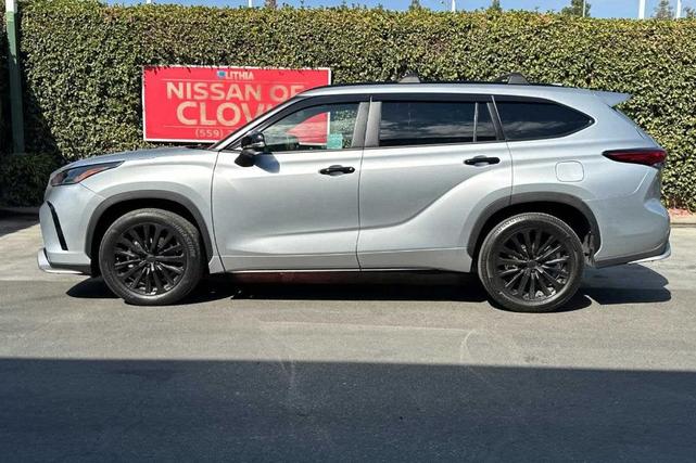 2021 toyota highlander xse