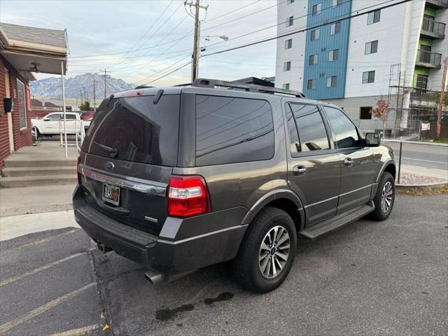 2017 ford expedition xlt