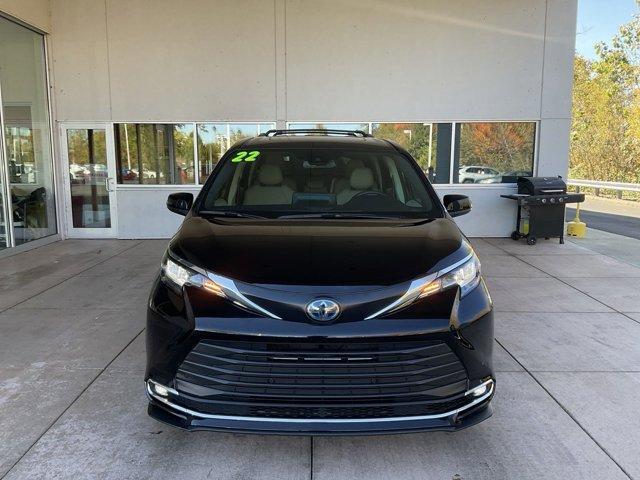 2022 toyota sienna xle