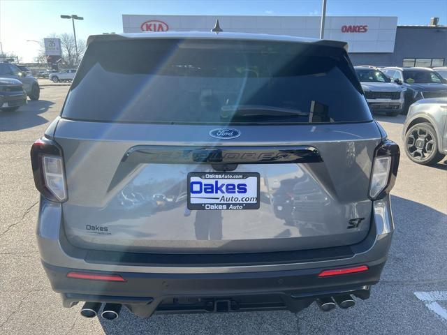 2022 ford explorer st