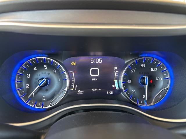 2022 chrysler pacifica touring l