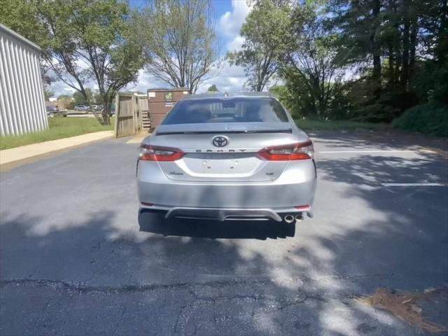 2022 toyota camry se