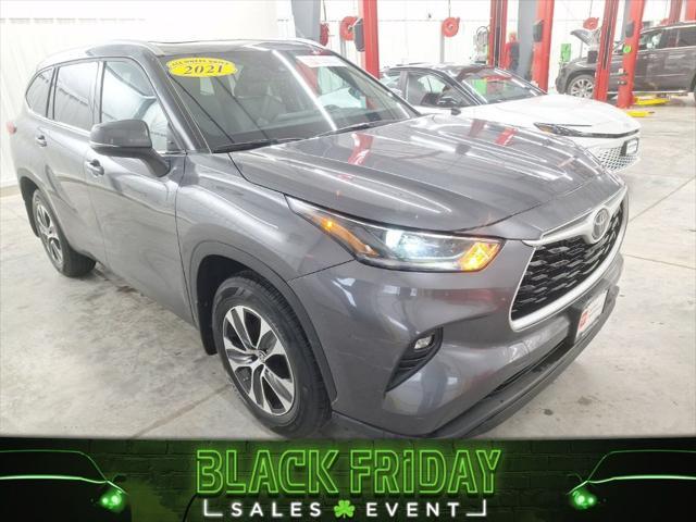 2021 toyota highlander xle