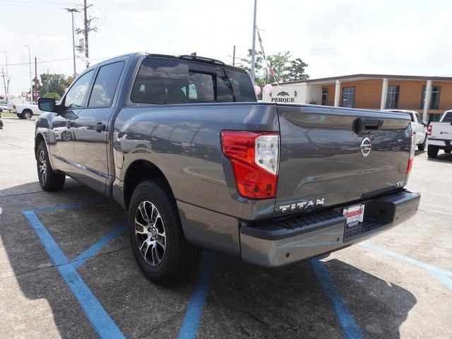 2022 nissan titan sv