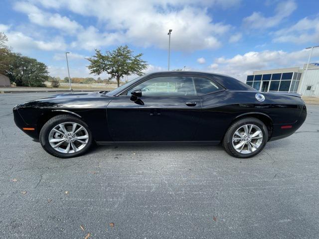 2023 dodge challenger sxt