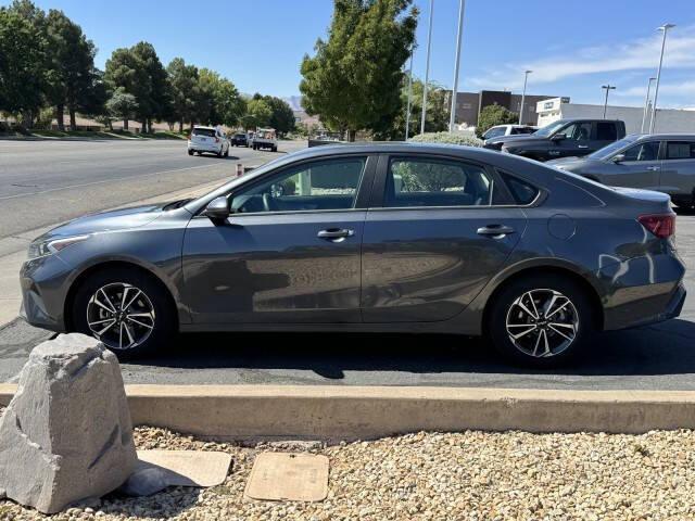 2023 kia forte lxs
