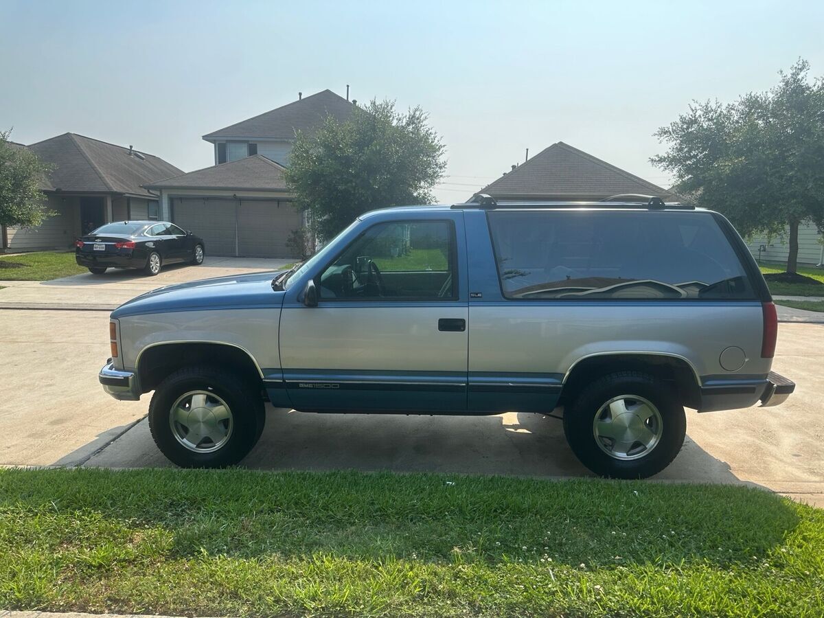 1994 gmc yukon suv blue
