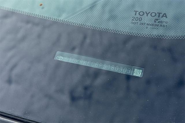 2024 toyota sienna le