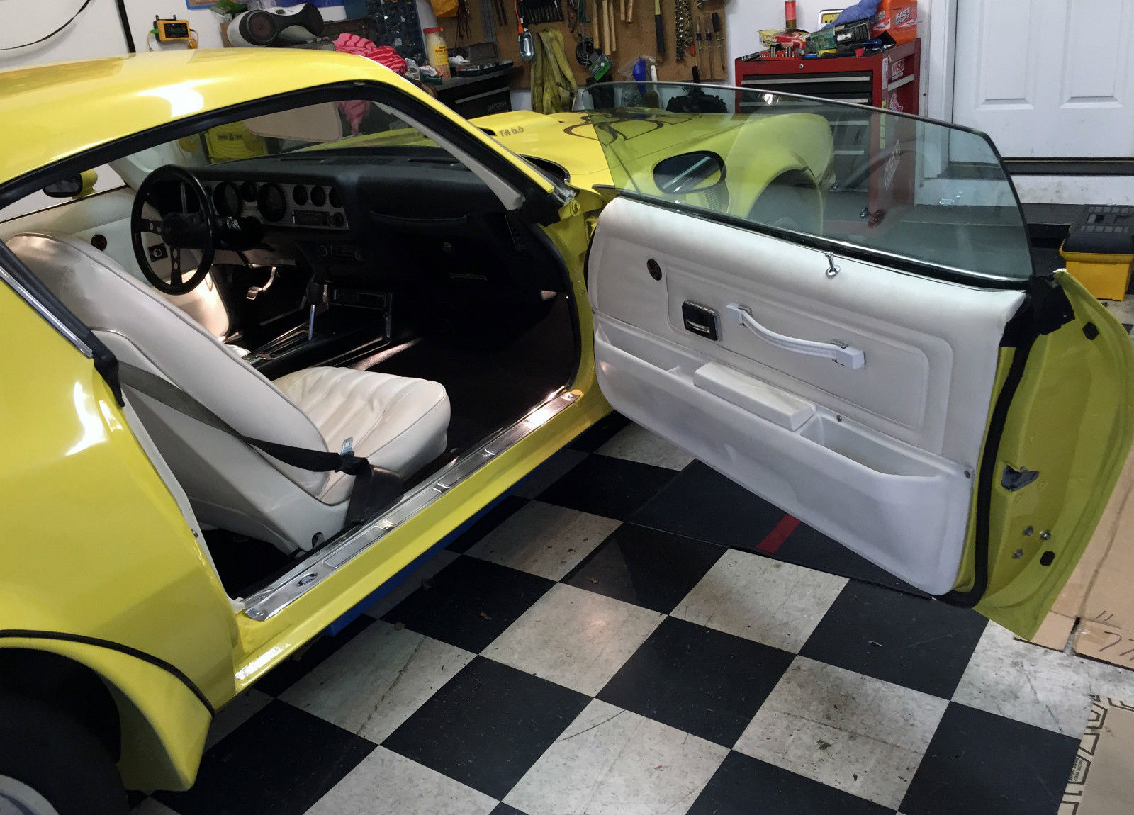 1977 pontiac firebird trans am coupe 2-door 6.6l