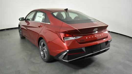 2024 Hyundai Elantra