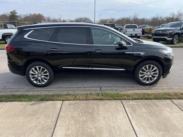 2021 buick enclave essence