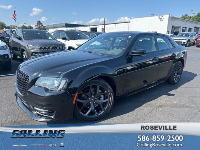 2022 chrysler 300 s