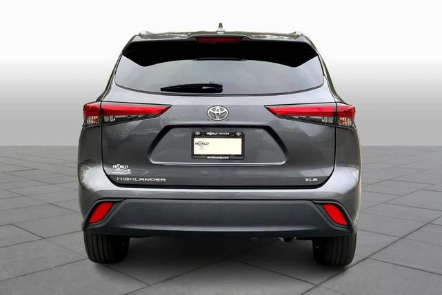 2022 toyota highlander xle