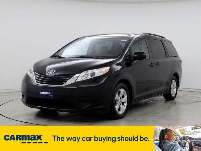 2017 toyota sienna le