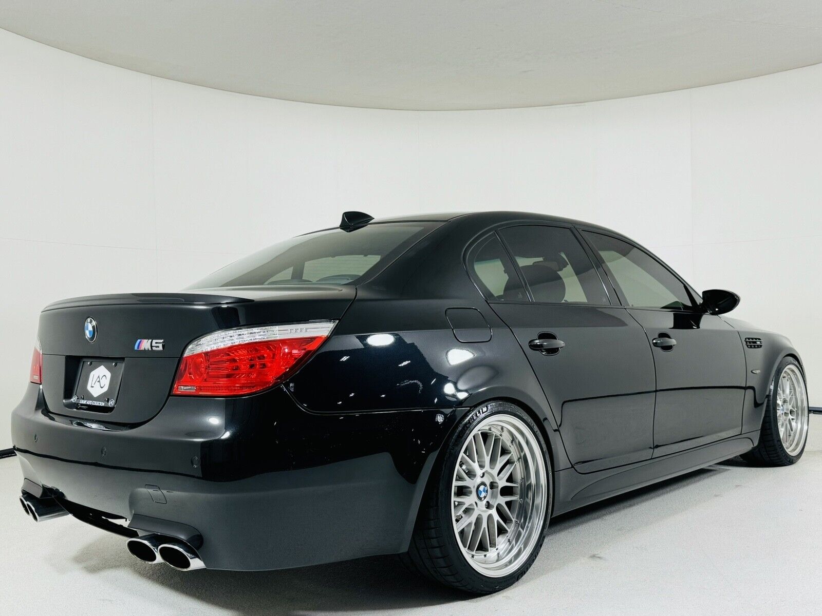 2008 bmw 5-series m5