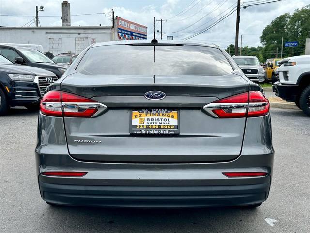 2019 ford fusion se
