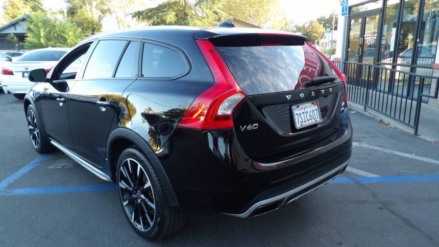 2016 volvo v60 cross country t5