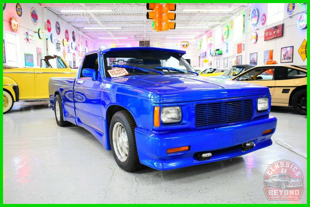 1983 used 2.8l v6 12v automatic rwd pickup truck