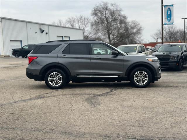 2022 ford explorer xlt