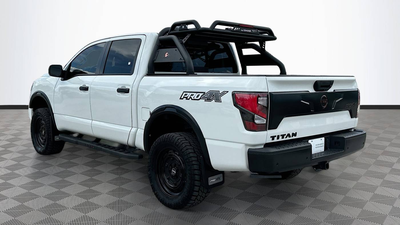 2023 nissan titan pro-4x