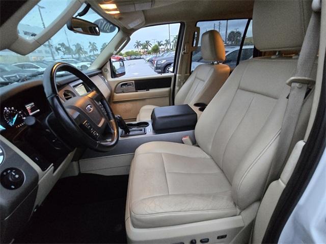 2017 ford expedition xlt