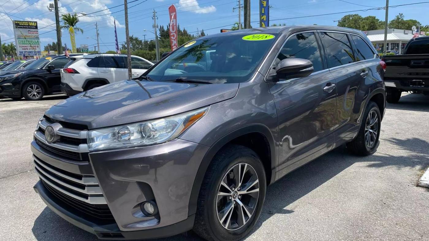 2018 toyota highlander le