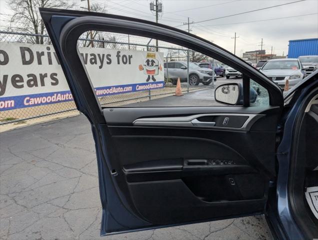 2019 ford fusion hybrid se