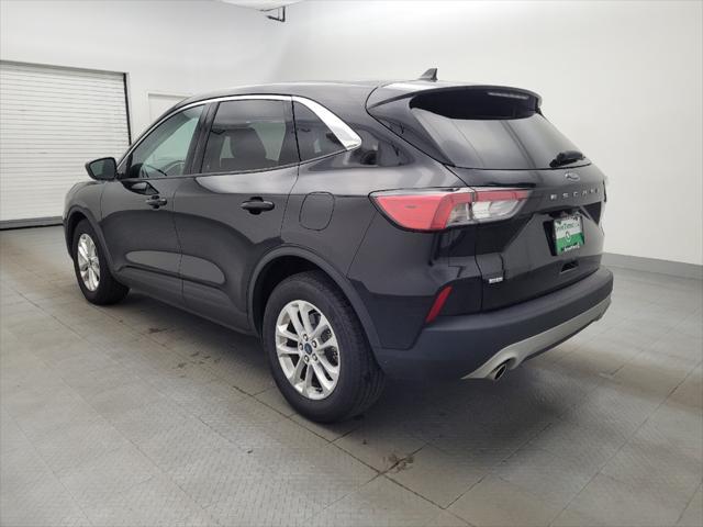 2022 ford escape se