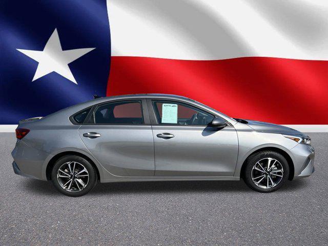 2022 kia forte lxs