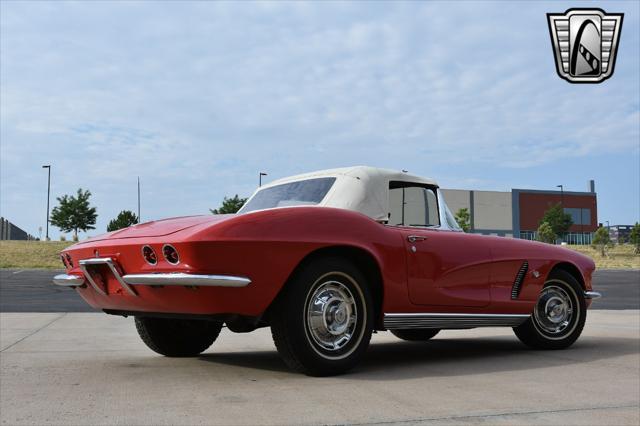 1962 chevrolet corvette base