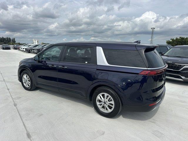 2024 kia carnival lx