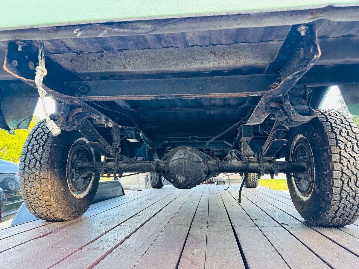 1969 chevrolet c-10 custom special a/c 4x4 manual 6 cylinder
