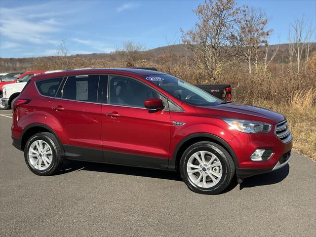 2019 ford escape se