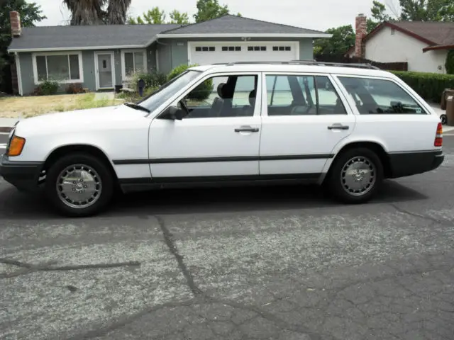 1987 mercedes-benz 300td base wagon 4-door 3.0l