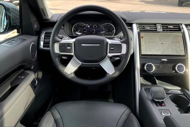 2023 land rover discovery p300 s