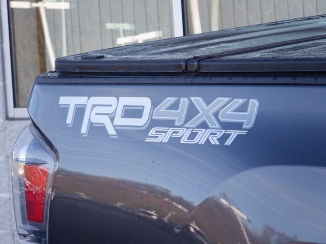 2022 toyota tacoma trd sport