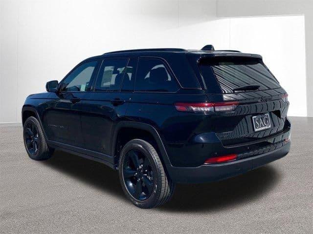 2023 jeep grand cherokee altitude in bakersfield, california